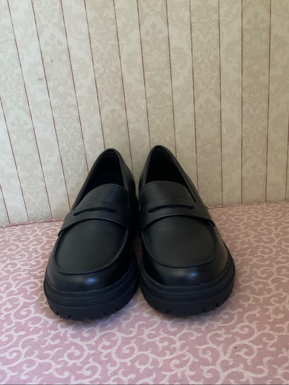 Quince Women’s Italian Leather Lug Sole Loafers